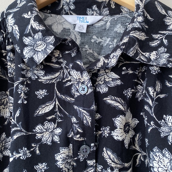 Time and Tru Flutter Sleeve Cotton Blend Dress - Picture 10 of 12